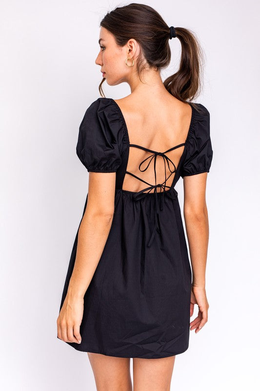 LE LIS Short Sleeve Back Tie Detail Babydoll Dress