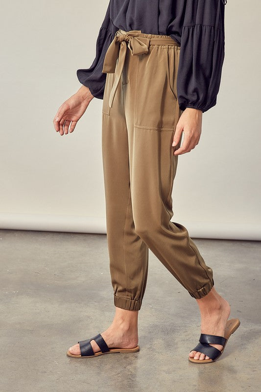 Load image into Gallery viewer, Mustard Seed Satin Pants with Belt
