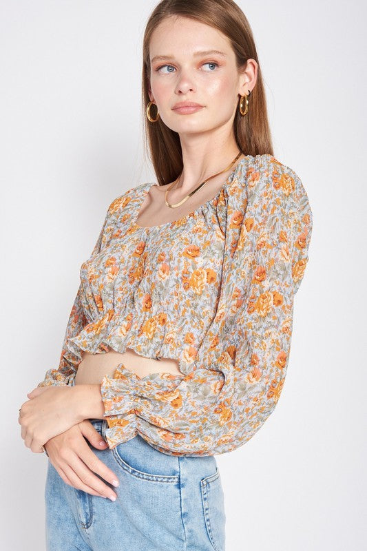 Emory Park SCOOP NECK FLORAL TOP WITH RUFFLE DETAIL