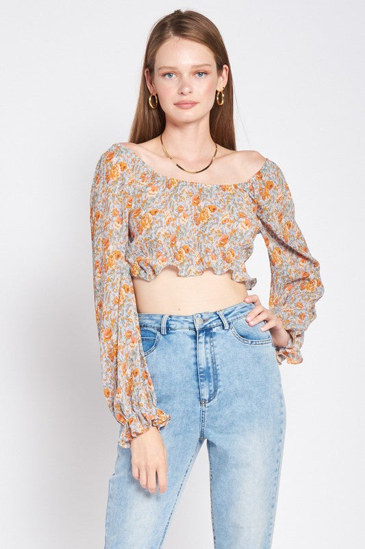 Emory Park SCOOP NECK FLORAL TOP WITH RUFFLE DETAIL