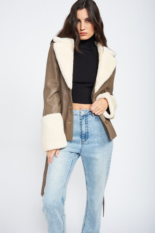 Load image into Gallery viewer, Emory Park BELTED FAUX LEATHER SHEARING TRIMMED JACKET
