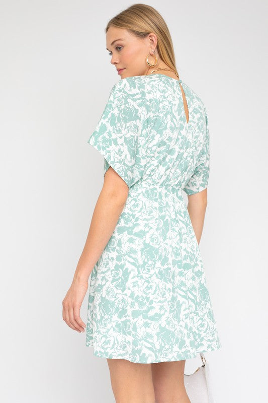 Gilli Kimono Sleeve Floral Print Dress