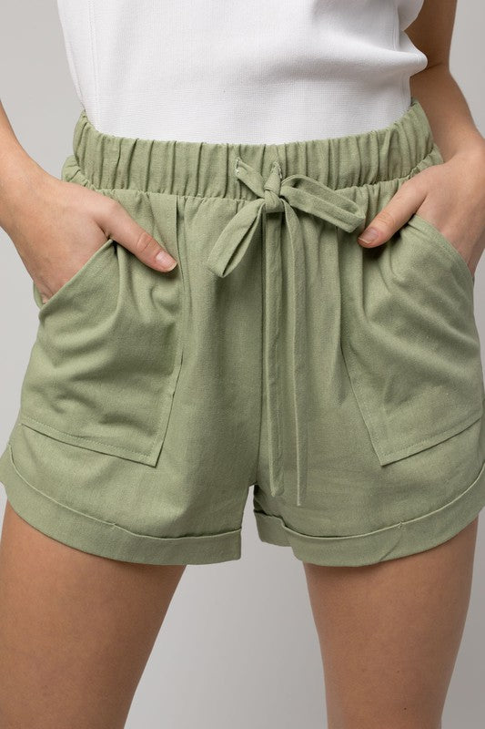 Gilli Elastic Waist Front Pocket Roll-Up Shorts