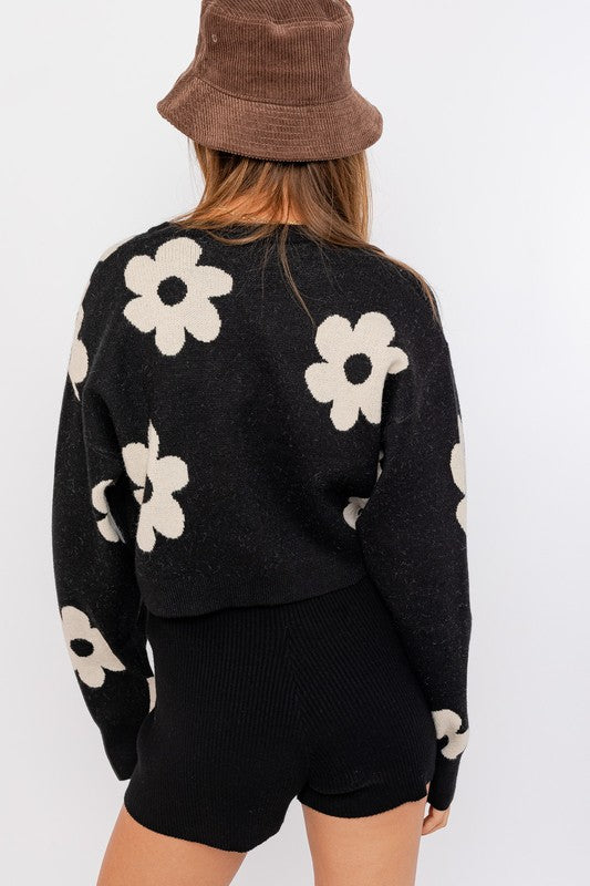 LE LIS Long Sleeve Crop Sweater with Daisy Pattern