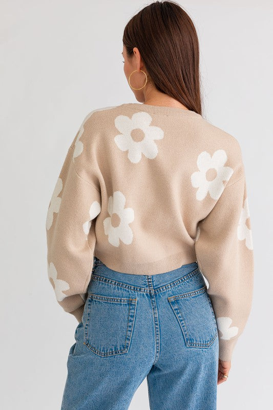 LE LIS Long Sleeve Crop Sweater with Daisy Pattern