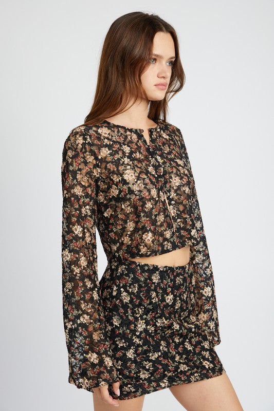 Emory Park BELL SLEEVE CROPPED TOP