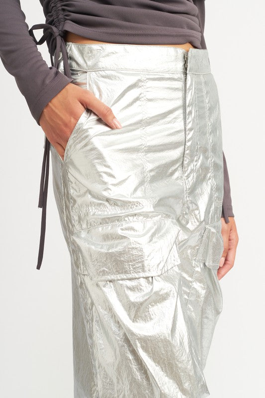 Load image into Gallery viewer, Emory Park METALLIC CARGO PANTS

