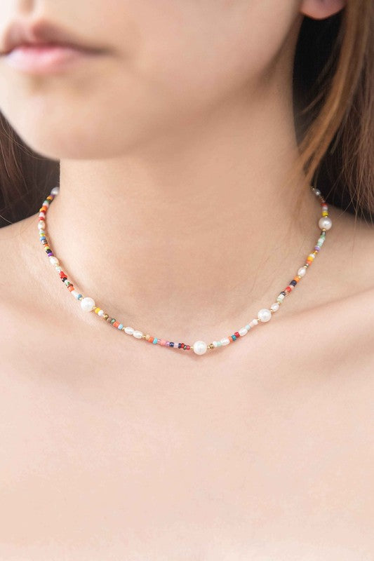 Load image into Gallery viewer, Lovoda Festive Beaded Pearl Necklace
