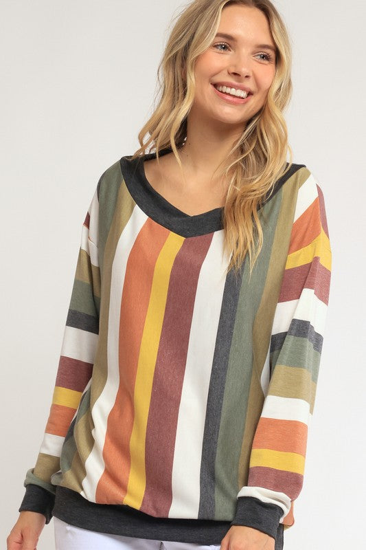 e Luna WIDE V NECK SWEATSHIRT