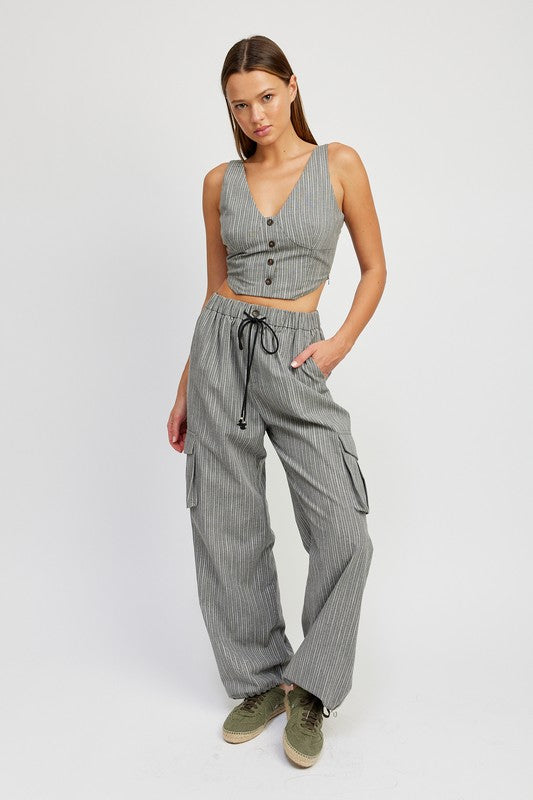 Emory Park STRIPED CARGO PANTS WITH WAIST DRAWSTRING