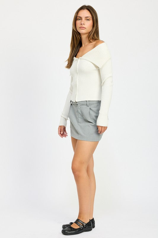 Emory Park MINI SKIRT WITH DIAGONAL BUTTON DETAIL