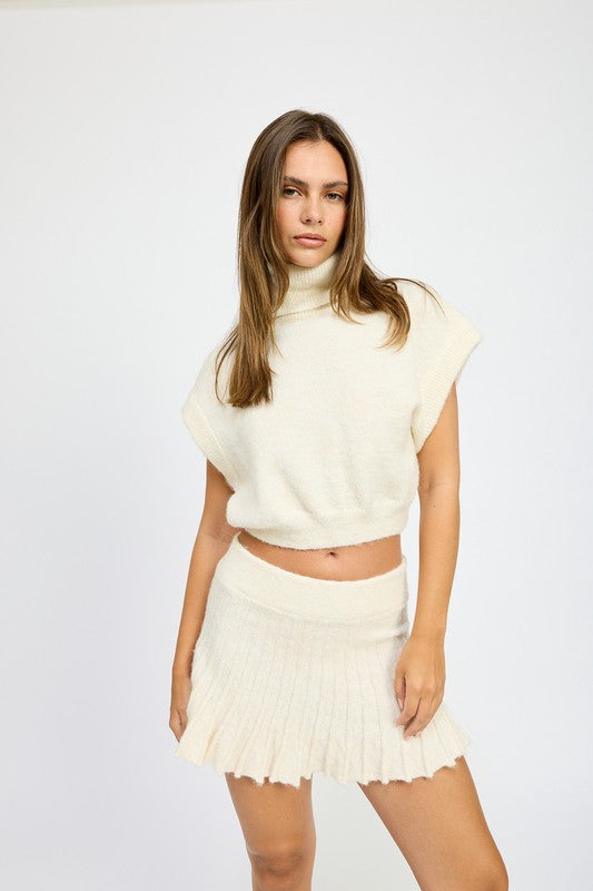 Emory Park TURTLE NECK CAP SLEEVE KNIT TOP