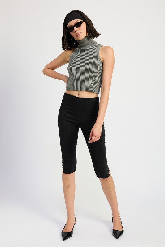 Emory Park TURTLE NECK RIBBED SLEEVELESS TOP