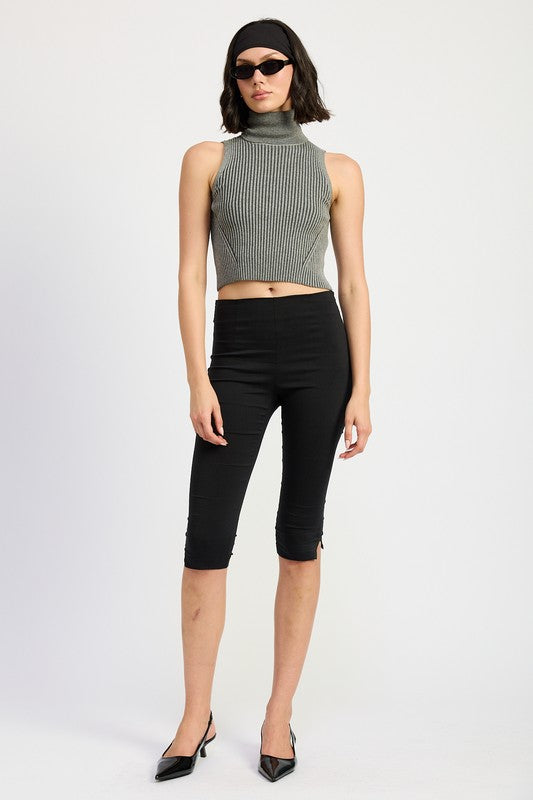 Emory Park TURTLE NECK RIBBED SLEEVELESS TOP