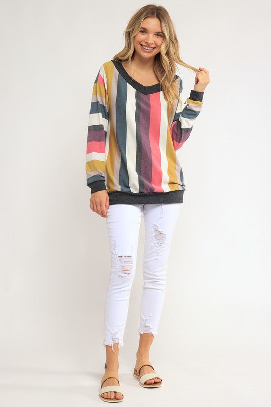 e Luna WIDE V NECK SWEATSHIRT