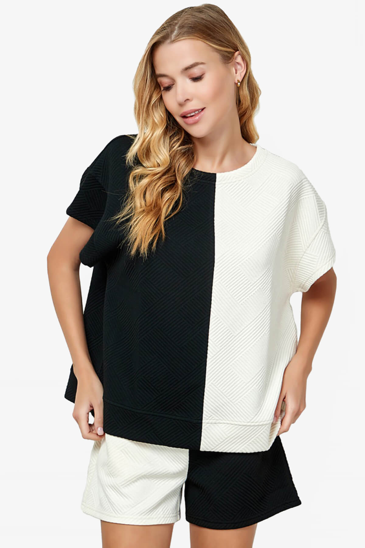 Lassy Textured Colorblock Short Sleeve Top BLACK AND WHITE_1
