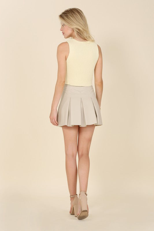 Load image into Gallery viewer, Lilou Vegan leather pleated mini skirt
